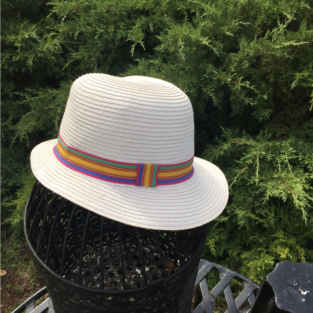 Striped Ribbon Cream Hat - Picture 6 of 8
